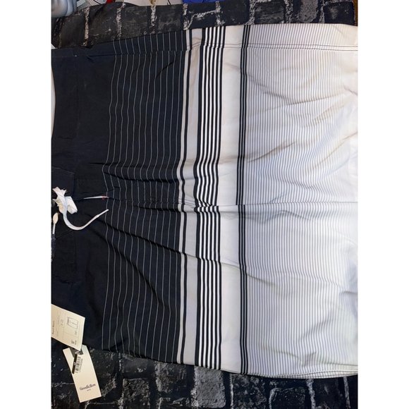 Goodfellow & Co Men's 10" Graves Striped Board Shorts, Charcoal, Size 42, NWT - Picture 2 of 6